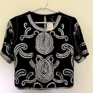 NWT Women’s Forever 21 Black with Silver Sequin 100% Polyester Top Size Small